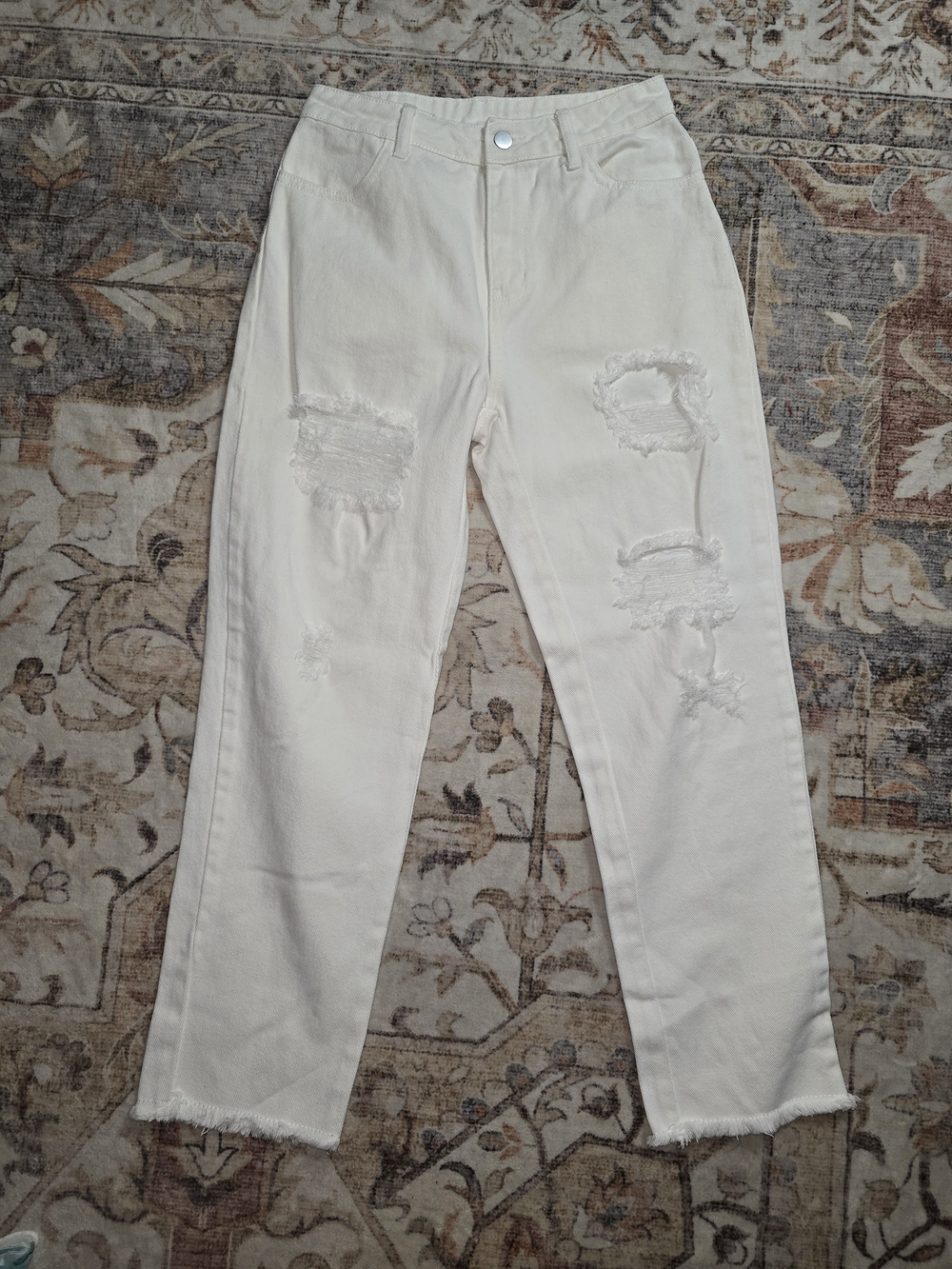 Le Lis Cream Distressed Straight-Leg Jeans